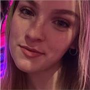 Sono una studentessa di quarta superiore. Frequento un istituto tecnico . Mi ritengo abile a insegnare le basi della matematica